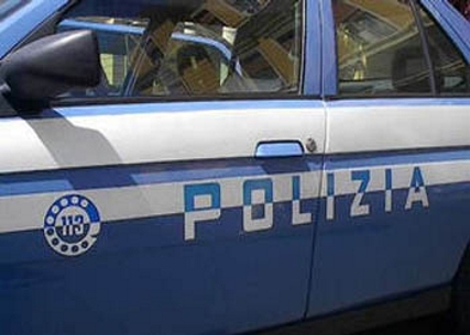 Ladri "alpinisti" rubano in un negozio di ottica: colti sul fatto dalla Polizia