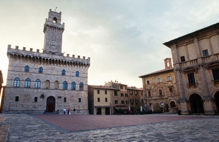 Montepulciano: sindaco e sindacati contro la chiusura dell’ufficio postale