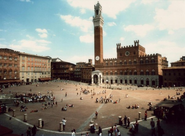 Amministrative 2011 a Siena: il Prc mette sul tavolo i temi al centro del loro interesse
