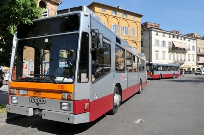 Piazza Gramsci: varia l’assetto del terminal bus