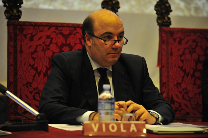 Roadshow: Viola a ruota libera