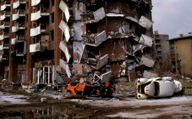 Cosa resta di Sarajevo? Immagini a confronto tra guerra e ricostruzione
