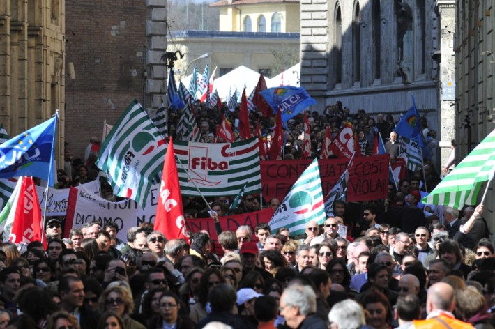 Unisin: "Prima trattare, poi scioperare"