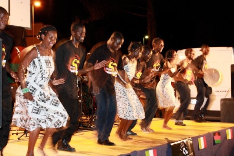 A Gaiole risuonano il cuore e i ritmi africani