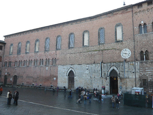 Una "passeggiata formativa": è la proposta dell’osservatorio per la cultura a Siena