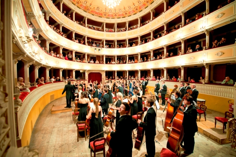 L’Orchestra di Zurigo "ha fatto bene" a Montepulciano. In tutti i sensi