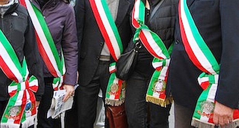 Ma in quanti giocano sulla fascia (tricolore)?