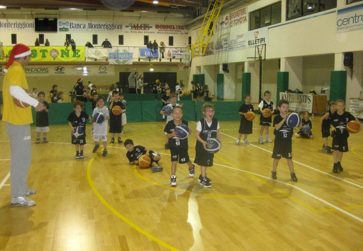 Il minibasket Costone festeggia il Natale