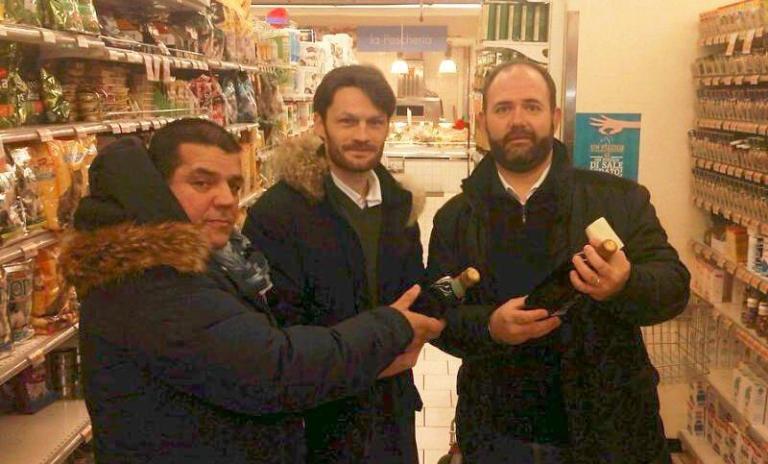 Olio: anche a Siena sono scattati i blitz tra gli scaffali dei supermercati