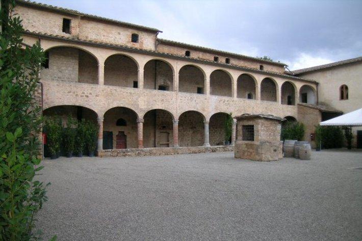 Racconto dal sottosuolo: appuntamento con il teatro a Monteriggioni