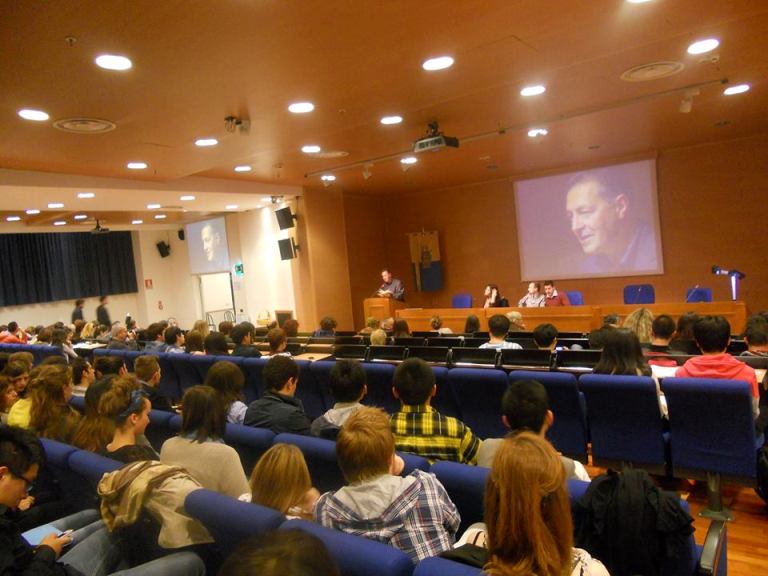 Torna la Notte della Poesia all’Università per Stranieri