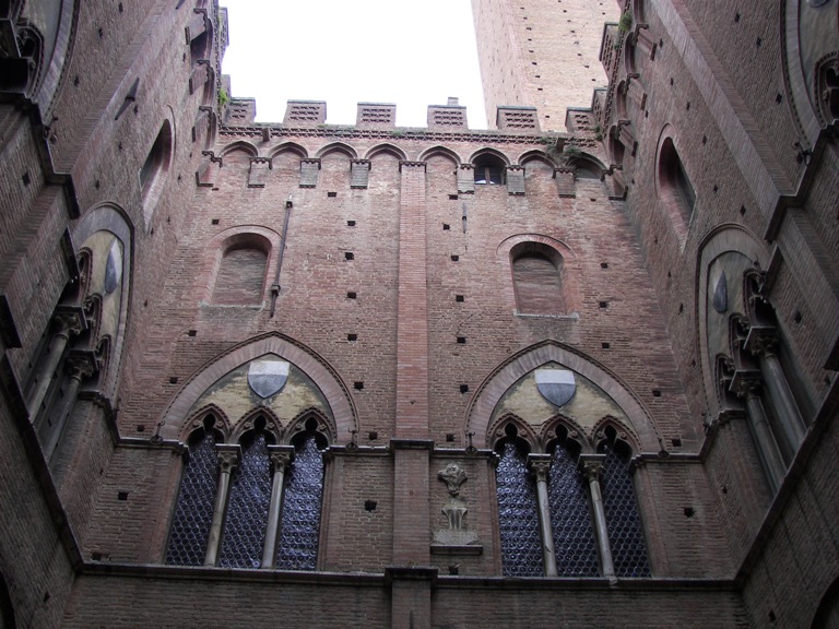 Il Cortile del Podestà riecheggia di musica