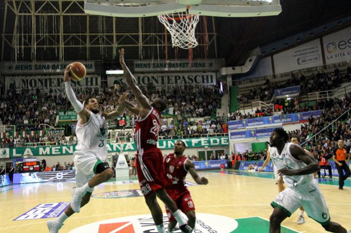 La Supercoppa 2013 ritorna a Siena: sconfitta Varese