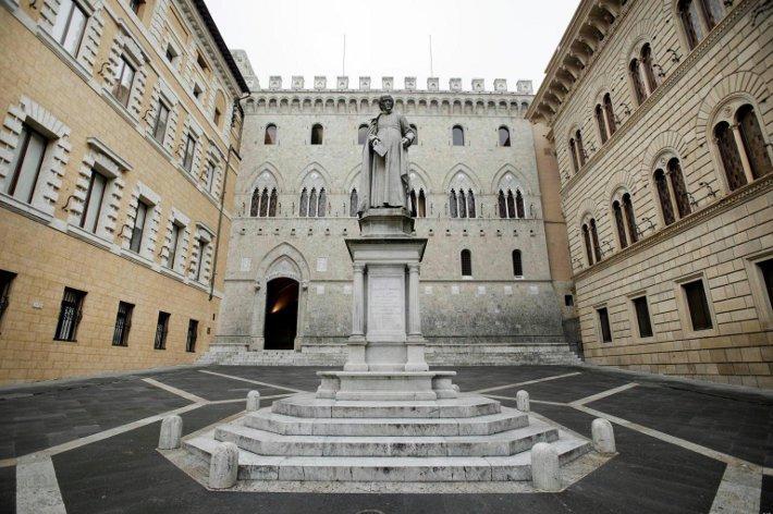 Banca Mps invita a scoprire Rocca Salimbeni a Siena