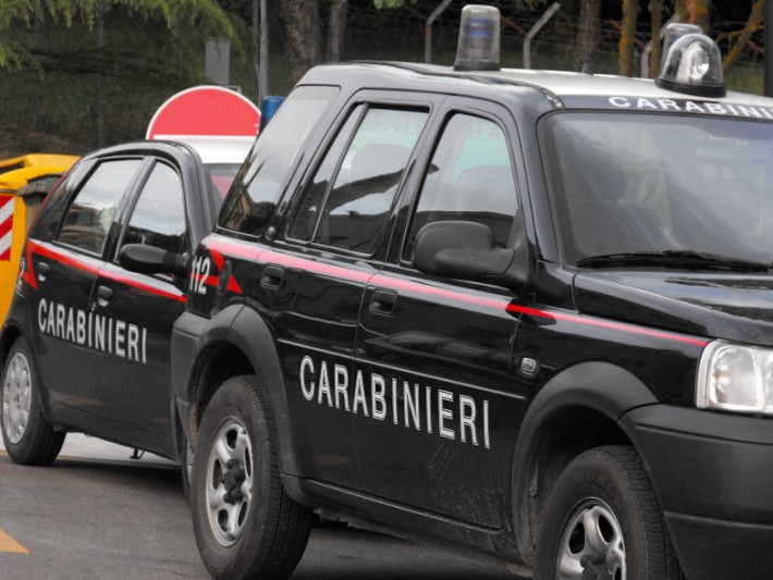 Arrestati con 5 mila euro di vestiti rubati