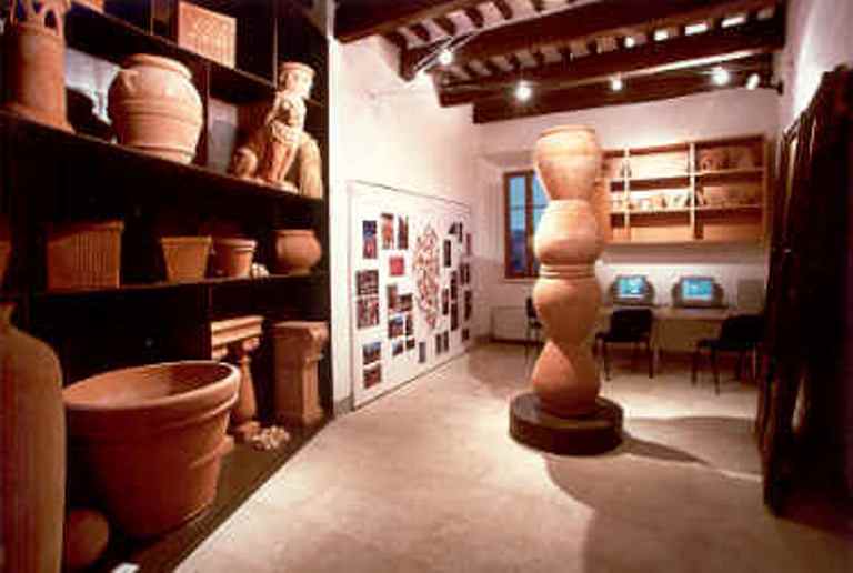 I vasai dell’Abbadia Nuova  in mostra al Museo della Terracotta di Petroio