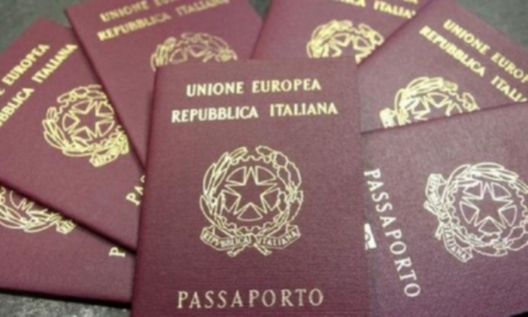 Da luglio il servizio passaporti in tutti gli uffici postali