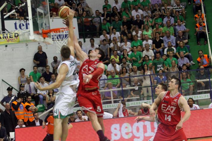 Scudetto a Milano: l’Olimpia detronizza la Mens Sana