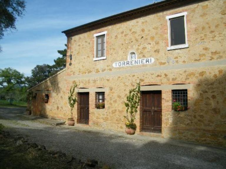 Storie d’amore, di veglie e di campi a Torrenieri