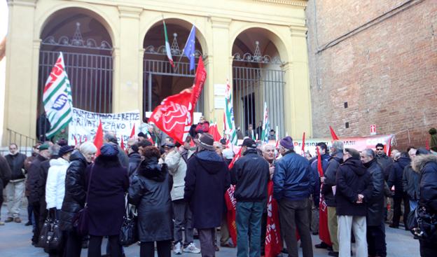 Protesta al Campansi contro l’aumento delle rette