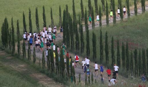 Cinque poderi: in 400 in gara tra le colline