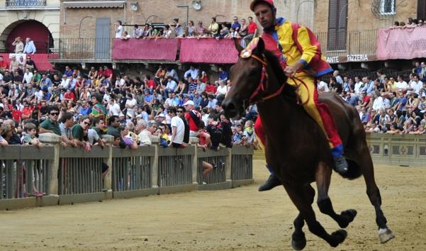 Il lutto della Chiocciola condiviso dalla consorelle