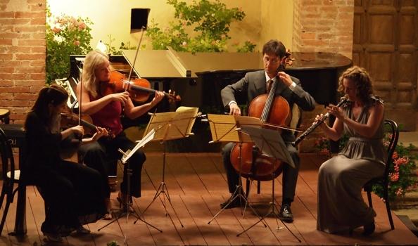 A Castelluccio di Pienza la musica dei solisti