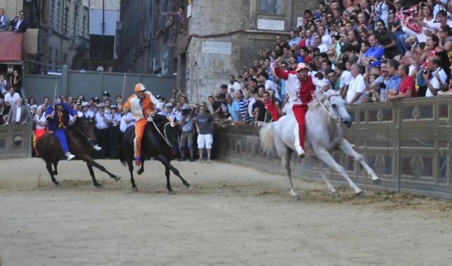 Palio dell’Assunta: è Giraffa