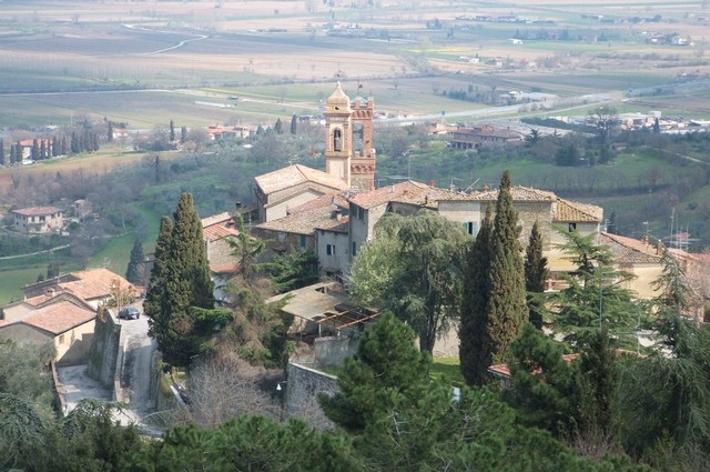 Possibile inquinamento di una falda acquifera a Sinalunga: ma nessuno chiarisce