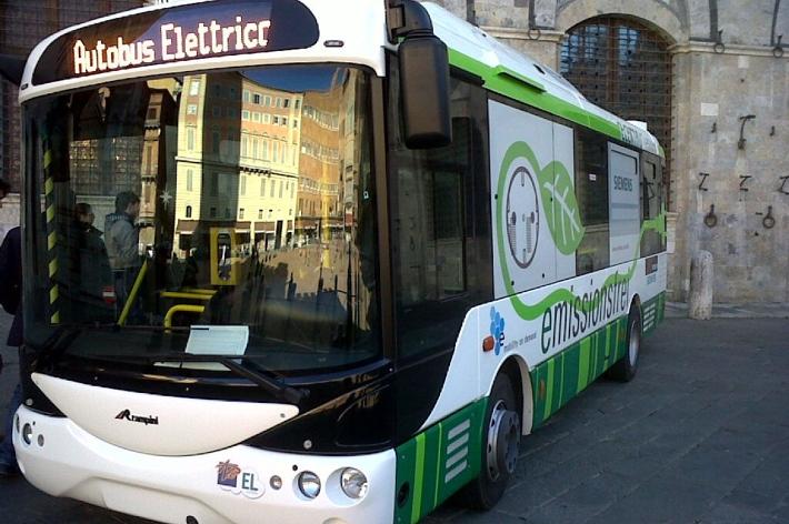 Una settimana di prove per il bus elettrico