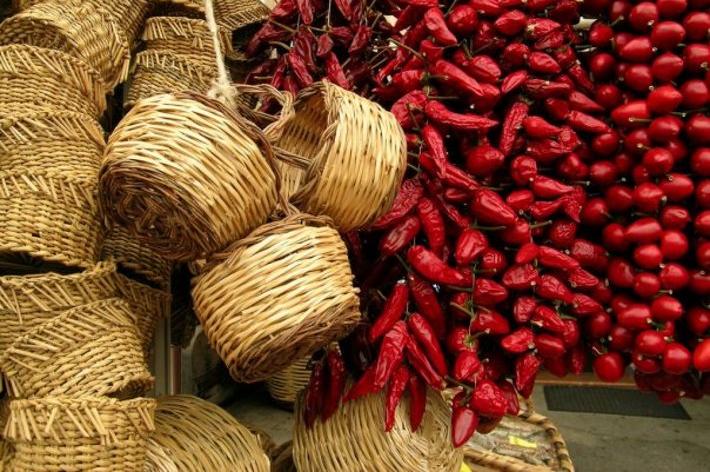 Una piccante degustazione in Enoteca Italiana