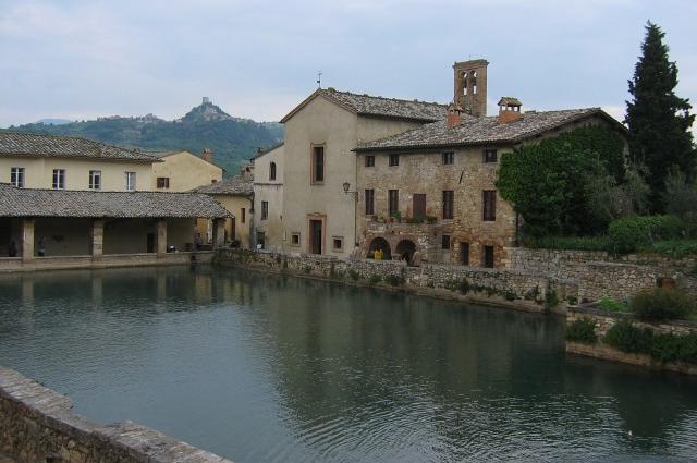 A Bagno Vignoni la II^ mostra mercato del libro usato