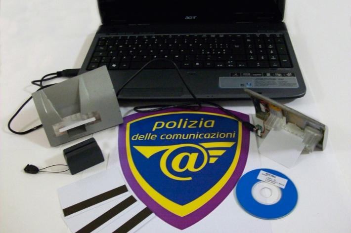 Internet: navigazione sicura con i corsi della Polizia postale