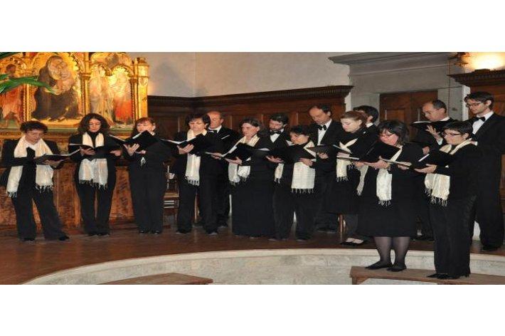 Il coro Agazzari ed il maestro Mancini in concerto