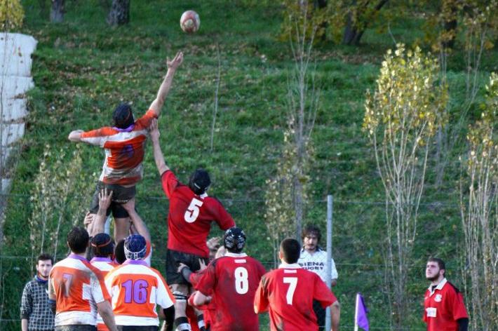 Rugby: grande attesa per il derby Siena 2000 – Vikings Chianciano