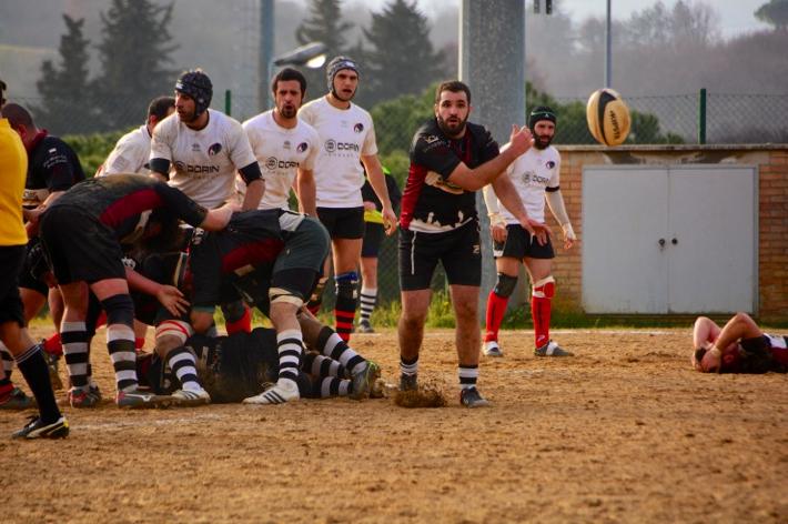 Rugby: il Cus fatica ma piega il Valdisieve