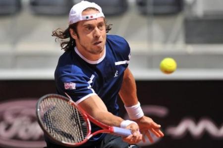 Il tennista Lorenzi vince all’esordio in Brasile