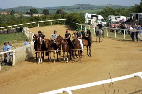 Palio: corse di addestramento a Mociano