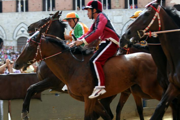 Palio dell’Assunta: la Civetta vola in cielo