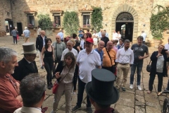 vertine e badia a coltibuono auto club e moto d'epoca siena e triciclo a motore primetti stucchi (10)