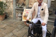 vertine e badia a coltibuono auto club e moto d'epoca siena e triciclo a motore primetti stucchi (3)
