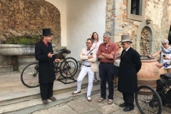 vertine e badia a coltibuono auto club e moto d'epoca siena e triciclo a motore primetti stucchi (4)